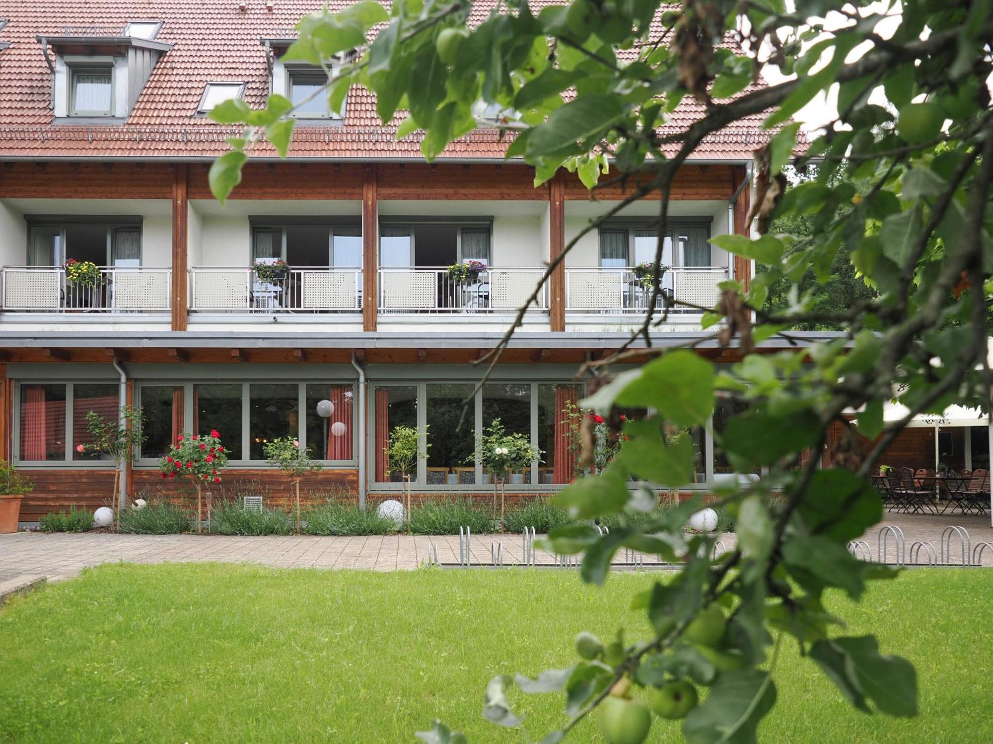 Landhotel Waldheim Pliezhausen Eksteriør bilde
